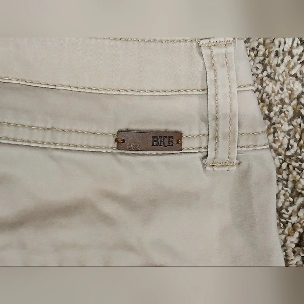 Buckle BKE Khaki Women's Pants Size 30R - Picture 9 of 10